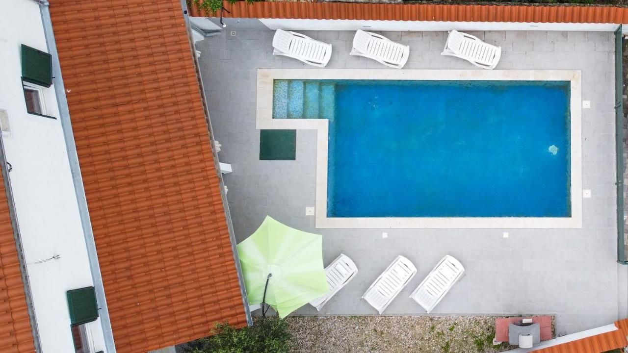 Holiday Home Olga With Pool &Pet Friendly Pula Exteriör bild